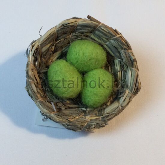 Madárfészek dekoráció zöld tojásokkal